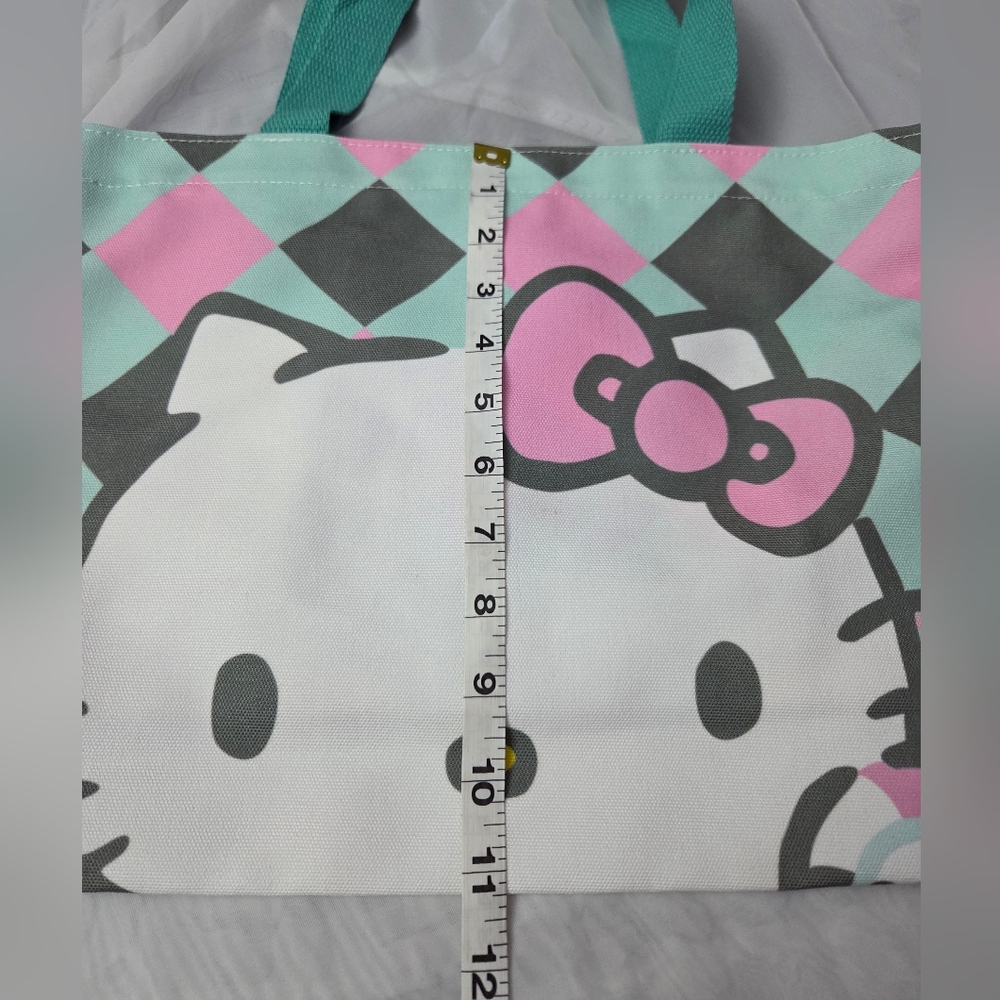 Hello Kitty Tote Set - Picture 6 of 12